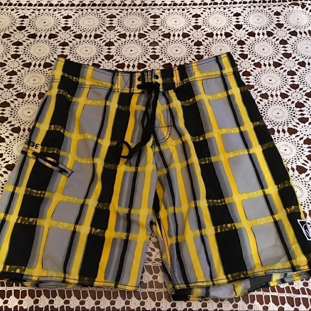 Body Glove Size 32 Board Shorts!